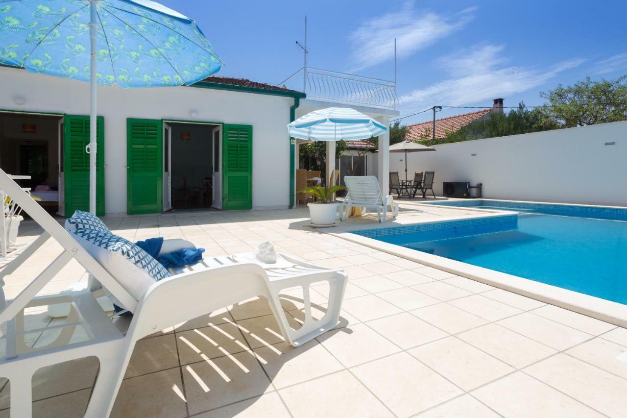 Aras Wind Rose Villa Supetar Bagian luar foto