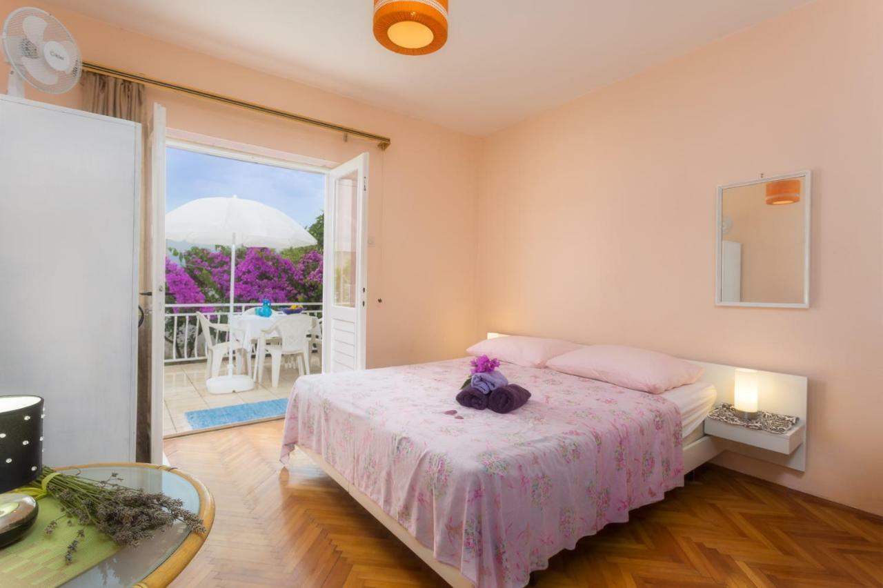 Aras Wind Rose Villa Supetar Bagian luar foto