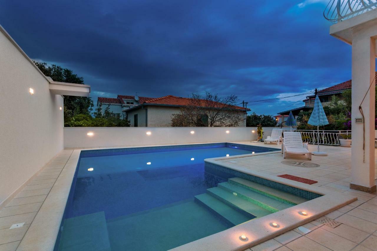 Aras Wind Rose Villa Supetar Bagian luar foto